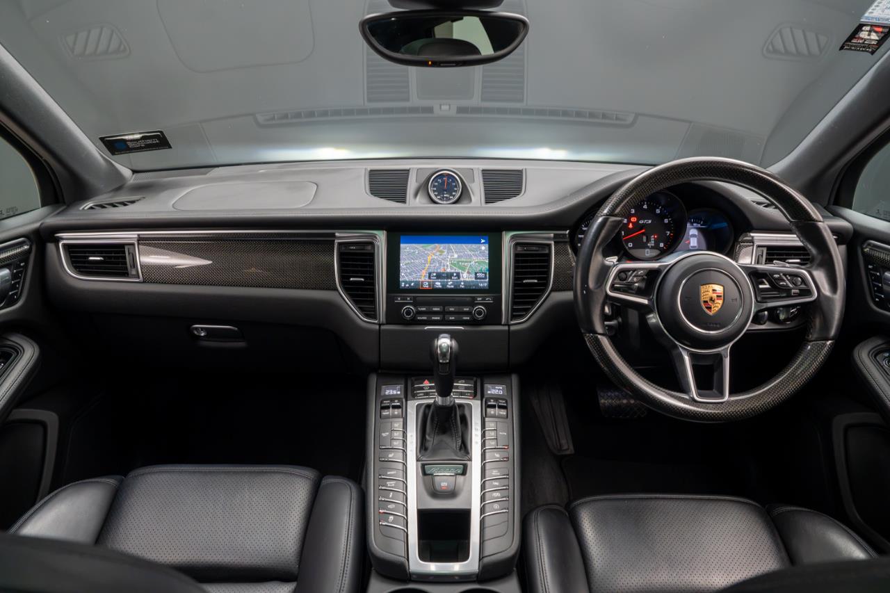 2016 Porsche Macan
