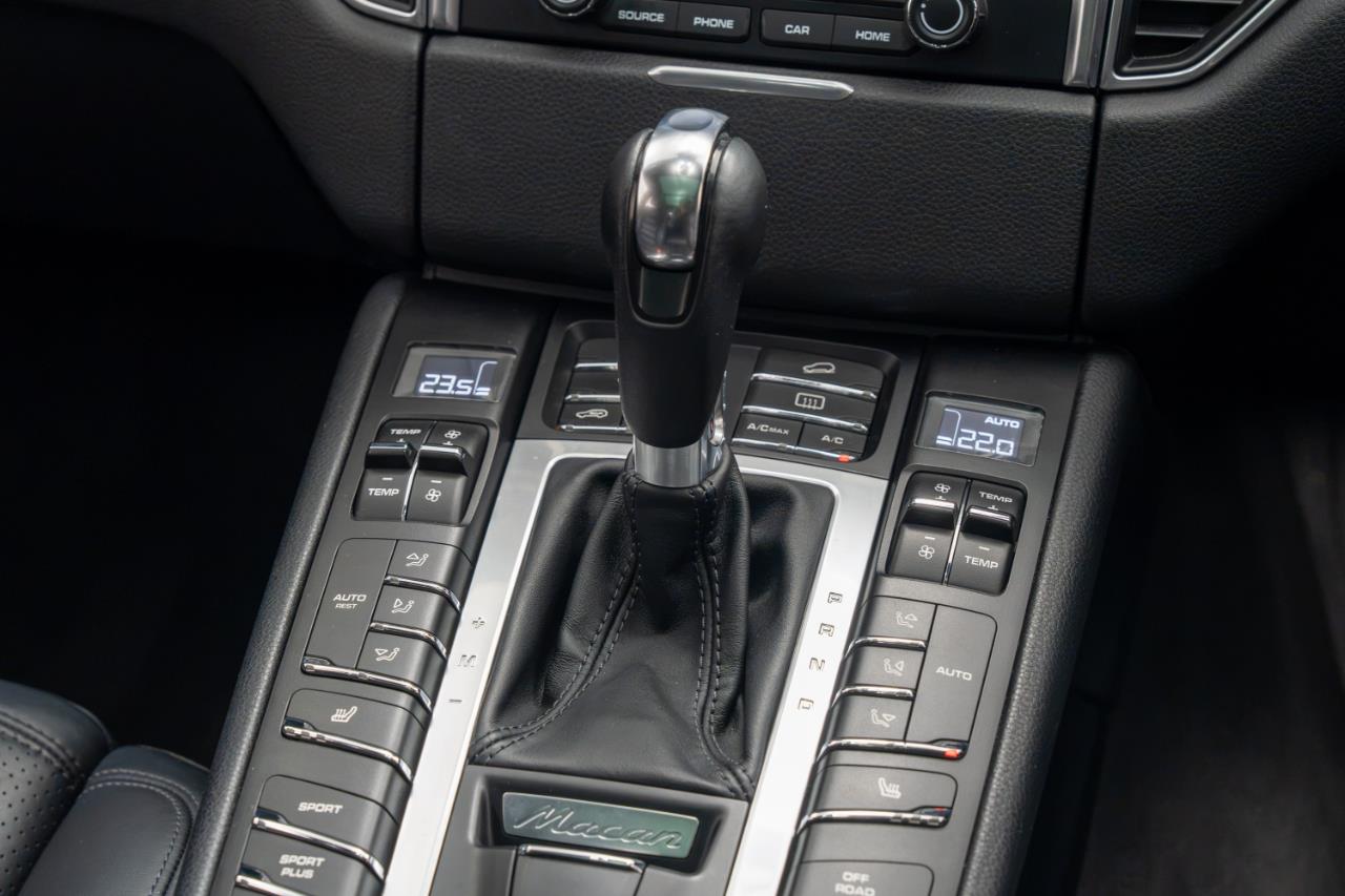 2016 Porsche Macan