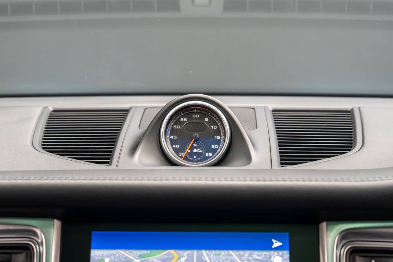 2016 Porsche Macan