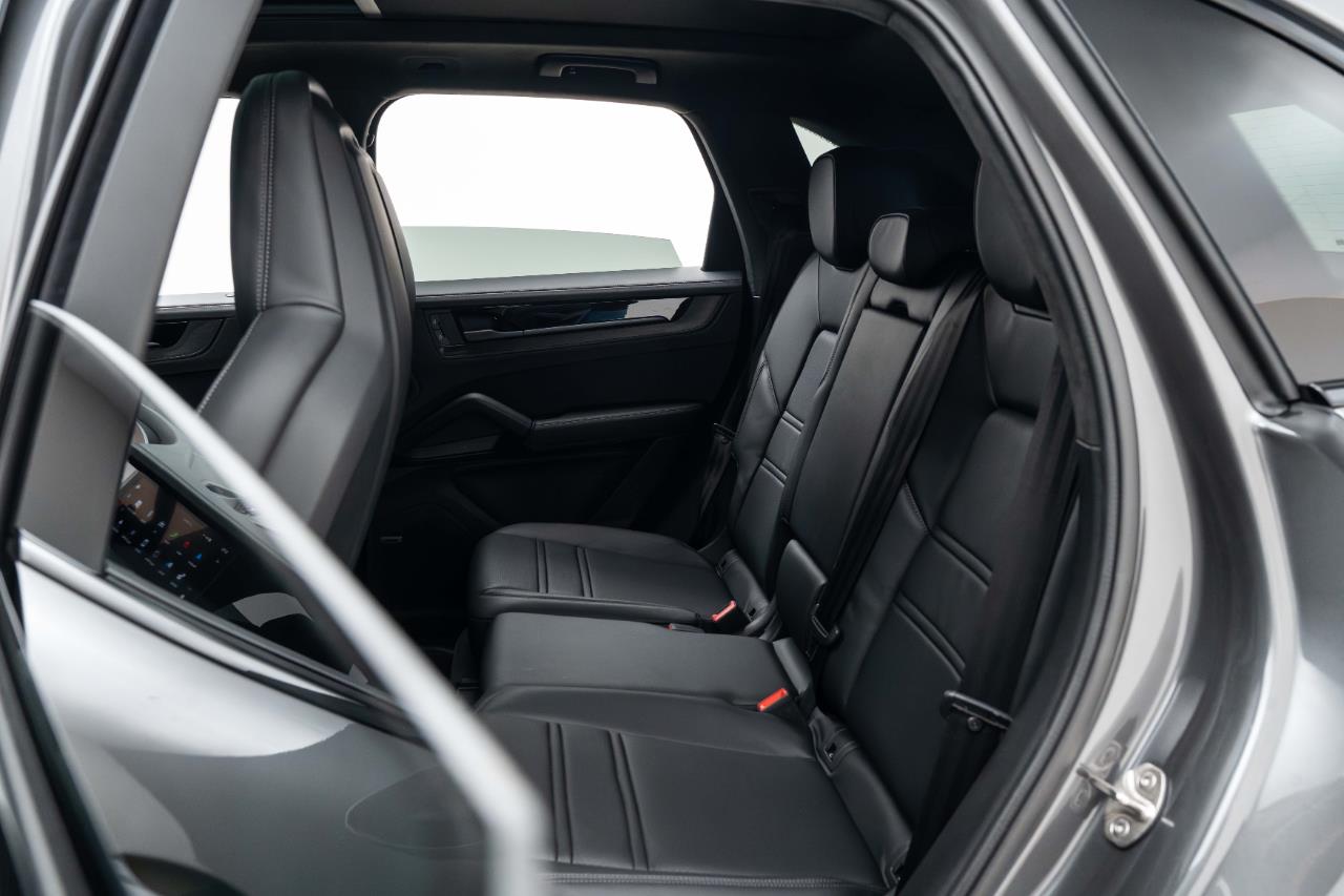 2024 Porsche Cayenne
