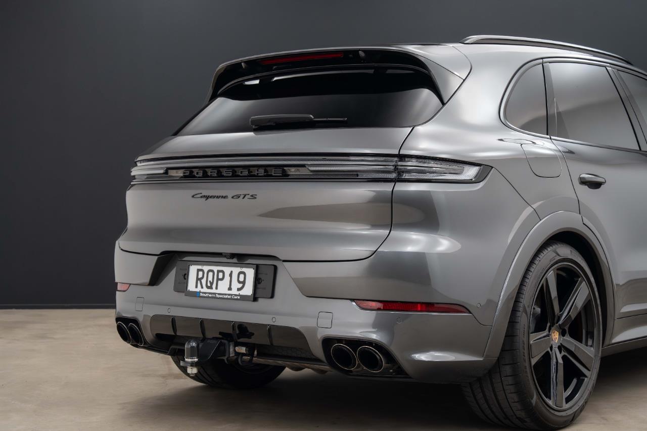 2024 Porsche Cayenne