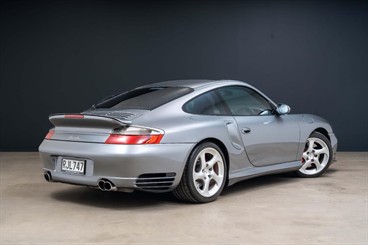 2001 Porsche 911 - Thumbnail