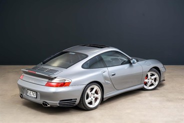 2001 Porsche 911 - Thumbnail