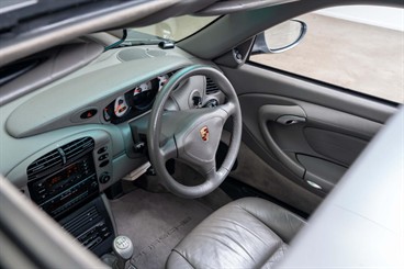2001 Porsche 911 - Thumbnail