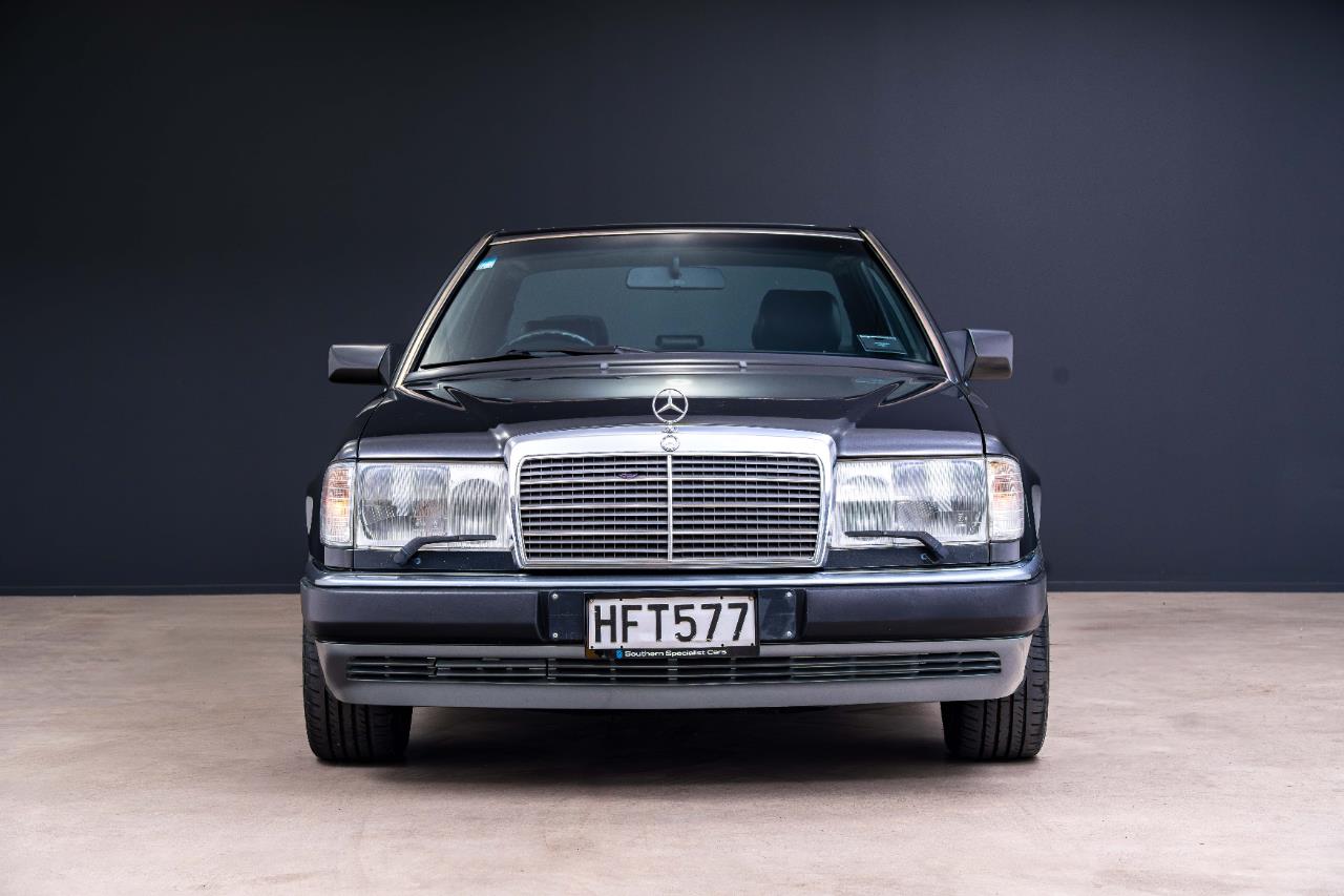 1993 Mercedes-Benz 320