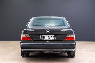 1993 Mercedes-Benz 320 - Thumbnail