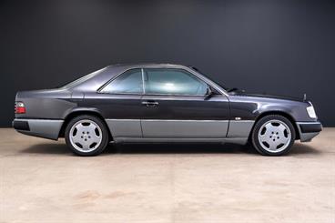 1993 Mercedes-Benz 320 - Thumbnail