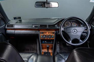 1993 Mercedes-Benz 320 - Thumbnail