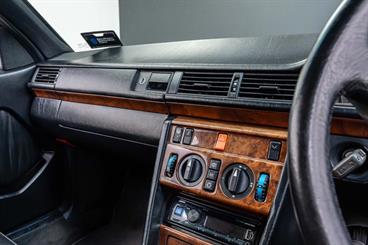 1993 Mercedes-Benz 320 - Thumbnail