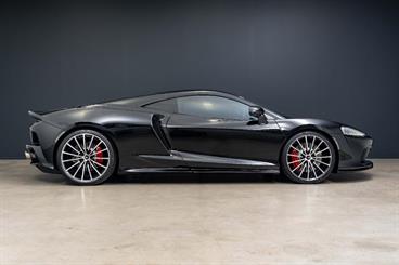 2021 McLaren GT - Thumbnail
