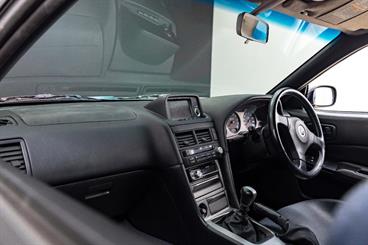 2001 Nissan Skyline - Thumbnail