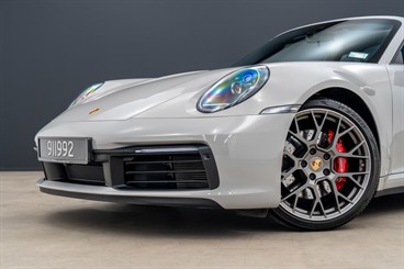 2021 Porsche 911 - Thumbnail