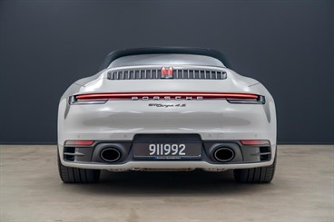 2021 Porsche 911 - Thumbnail