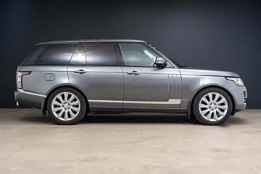 2016 Land Rover Range Rover - Thumbnail