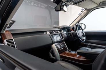 2016 Land Rover Range Rover - Thumbnail