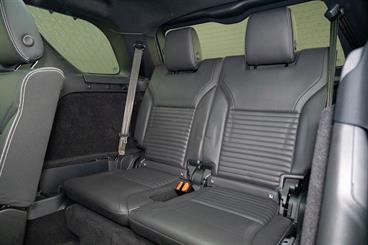 2023 Land Rover Discovery - Thumbnail