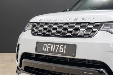 2023 Land Rover Discovery - Thumbnail