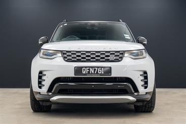 2023 Land Rover Discovery - Thumbnail