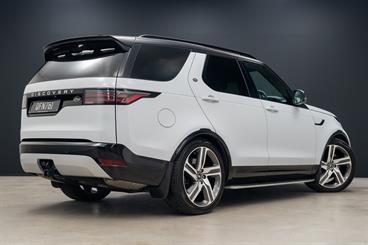 2023 Land Rover Discovery - Thumbnail
