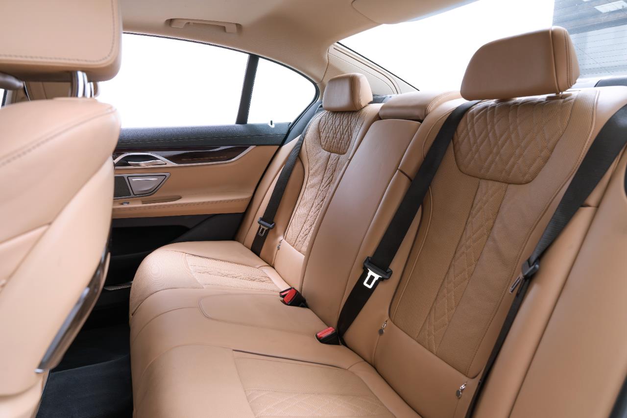 2016 BMW 740D