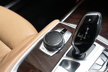2016 BMW 740D - Thumbnail