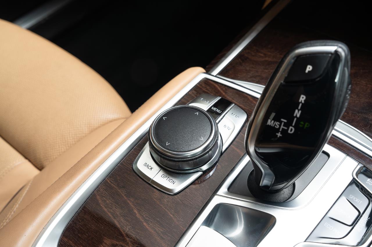 2016 BMW 740D