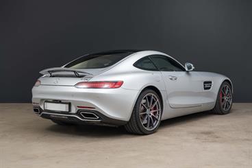 2017 Mercedes-Benz GT - Thumbnail