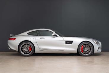 2017 Mercedes-Benz GT - Thumbnail