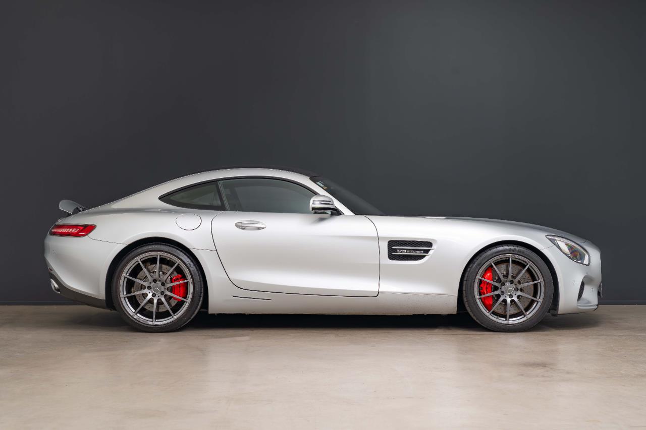 2017 Mercedes-Benz GT