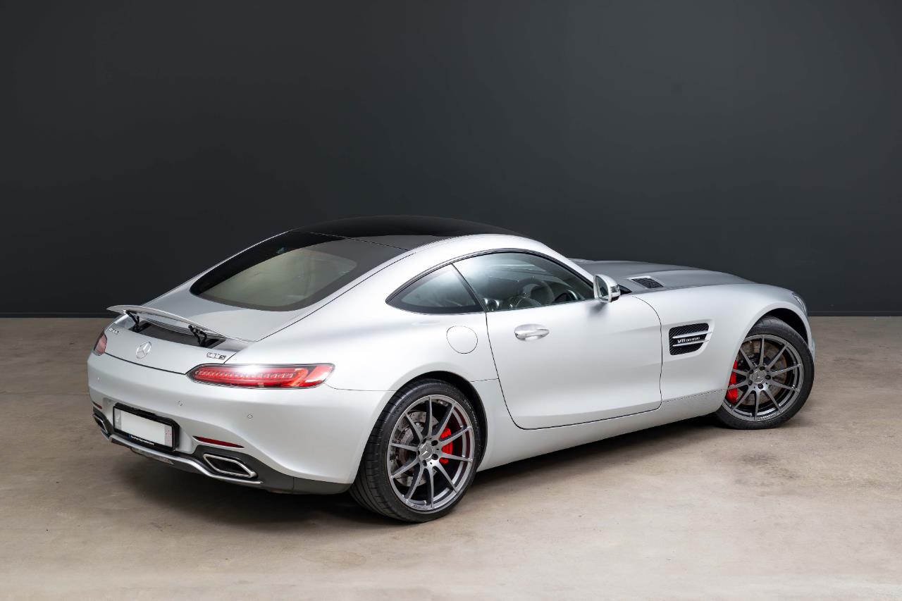 2017 Mercedes-Benz GT