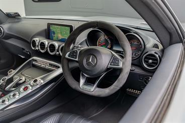 2017 Mercedes-Benz GT - Thumbnail