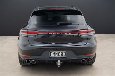 2019 Porsche Macan - Thumbnail