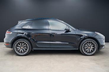 2019 Porsche Macan - Thumbnail