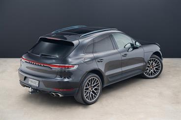 2019 Porsche Macan - Thumbnail