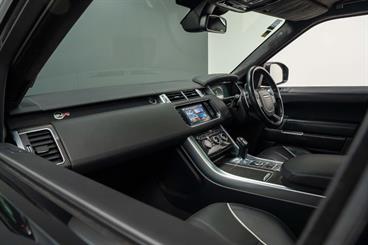 2016 Land Rover Range Rover - Thumbnail