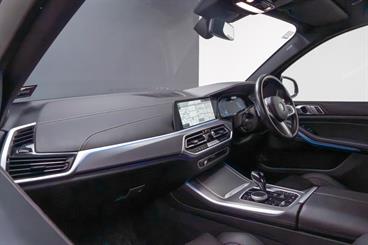 2023 BMW X5 - Thumbnail